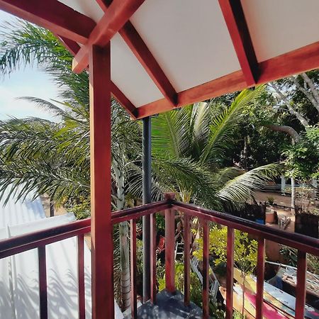 Feel The Waves Hotel Arugam Bay Exterior photo