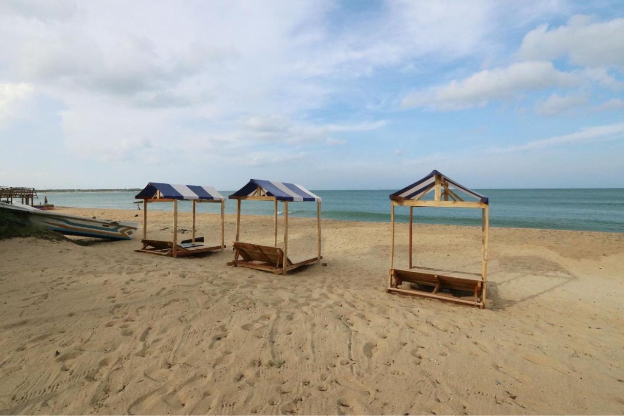 Feel The Waves Hotel Arugam Bay Exterior photo