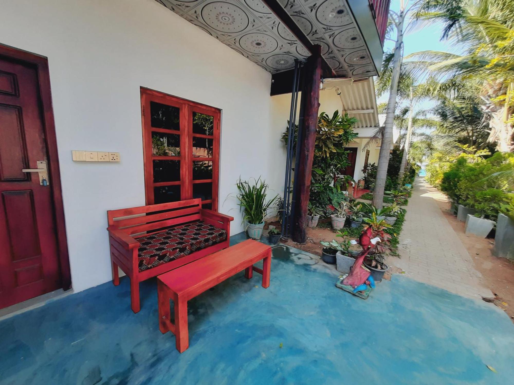 Feel The Waves Hotel Arugam Bay Exterior photo